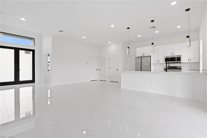17 W 7th St, Lehigh Acres, Florida 33972