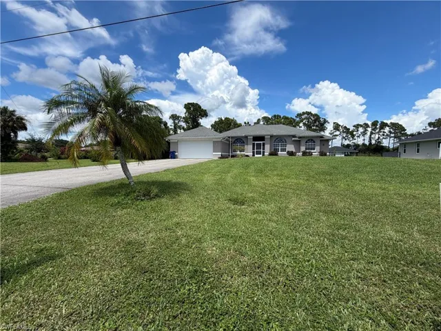 8199 Boonesboro Rd, North Fort Myers, Florida 33917