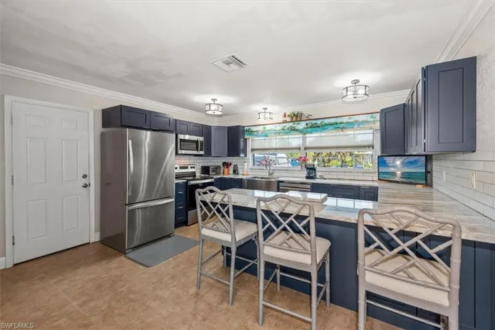 1720  Club House W RD, North Fort Myers, FL 33917