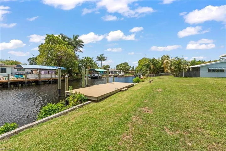 1720  Club House W RD, North Fort Myers, FL 33917