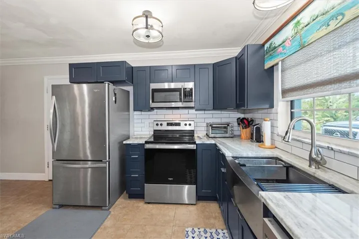 1720  Club House W RD, North Fort Myers, FL 33917