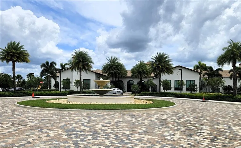 View of community with curved driveway