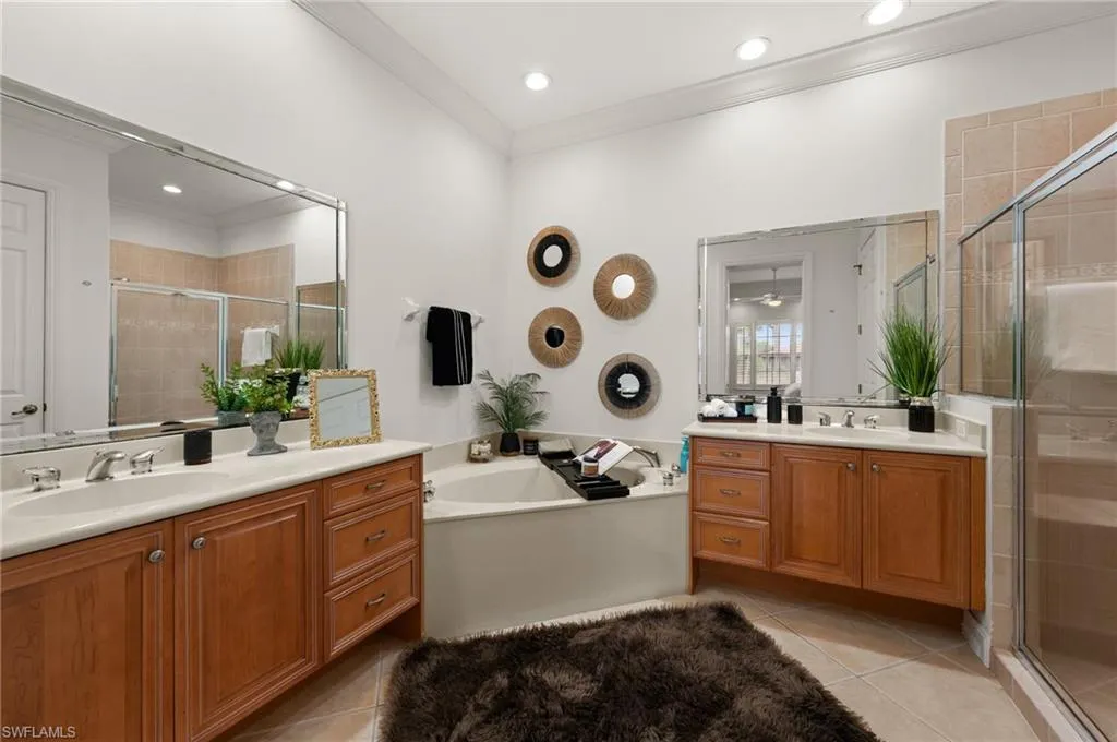 5004 Maxwell CIR, Naples, FL 34105,225056558