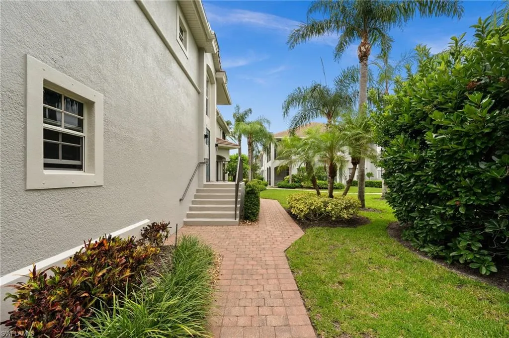 5004 Maxwell CIR, Naples, FL 34105,225056558
