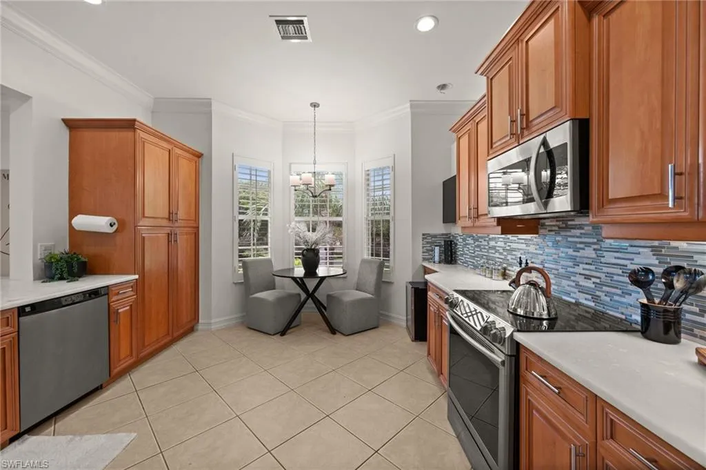5004 Maxwell CIR, Naples, FL 34105,225056558