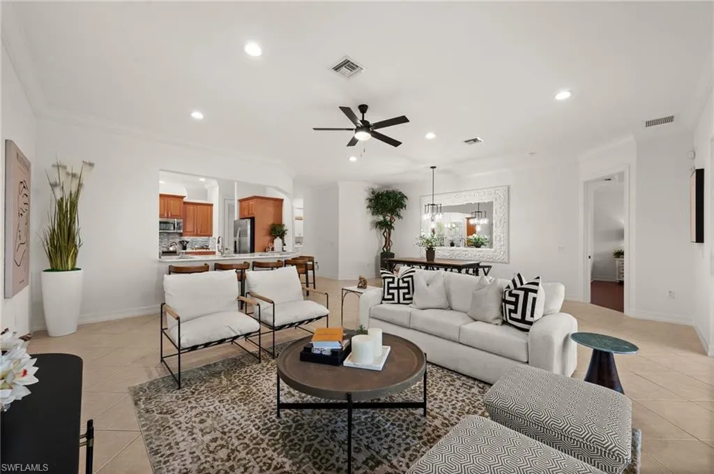 5004 Maxwell CIR, Naples, FL 34105,225056558