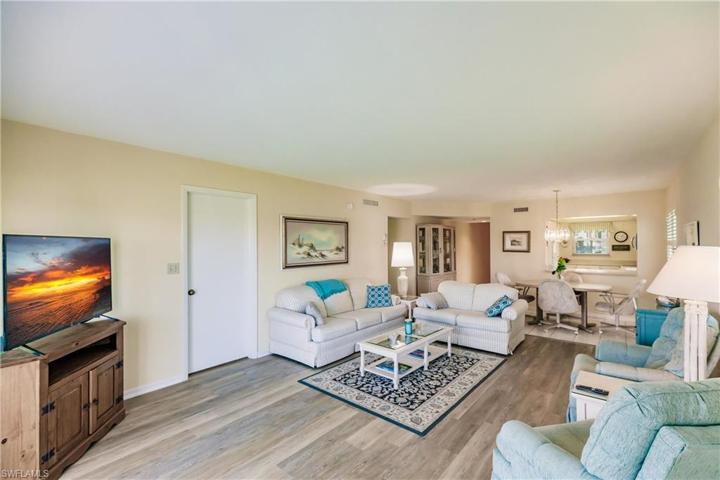 Open concept living/dining area