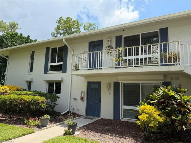 262 Candycane Ln 4, Naples, Florida 34112