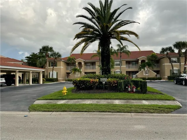 2456  Millcreek  LN, Naples, FL 34119