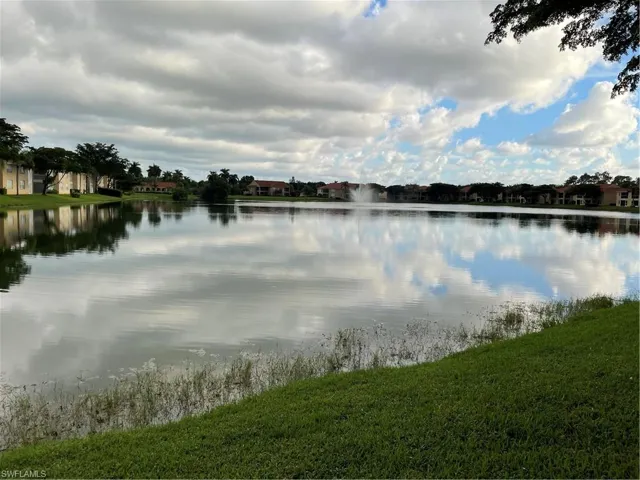 View of Lake from Lanai