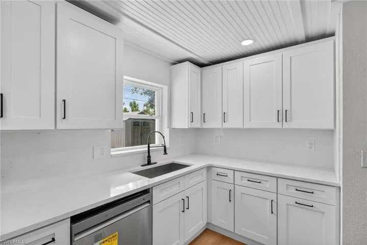 2897 66th Way N, St. Petersburg, Florida 33710