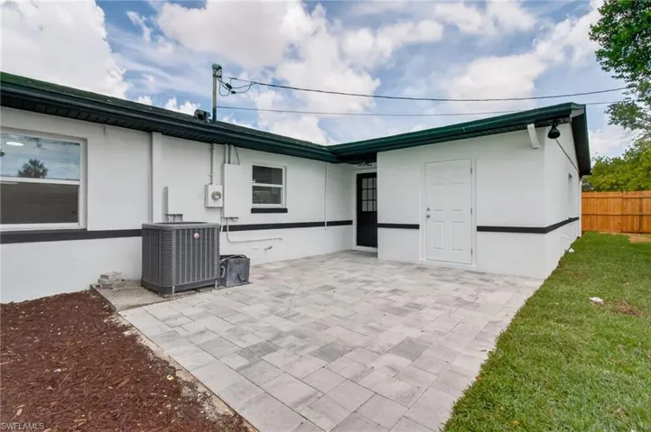 2897 66th Way N, St. Petersburg, Florida 33710