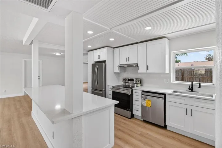 2897 66th Way N, St. Petersburg, Florida 33710