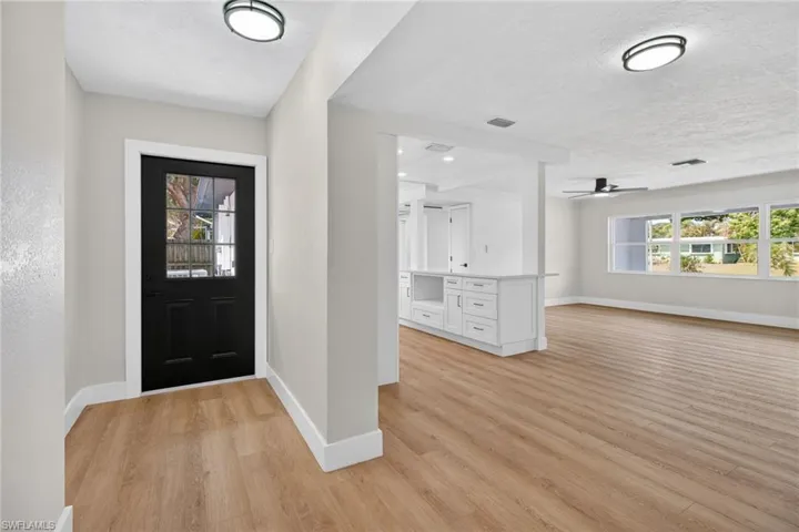 2897 66th Way N, St. Petersburg, Florida 33710