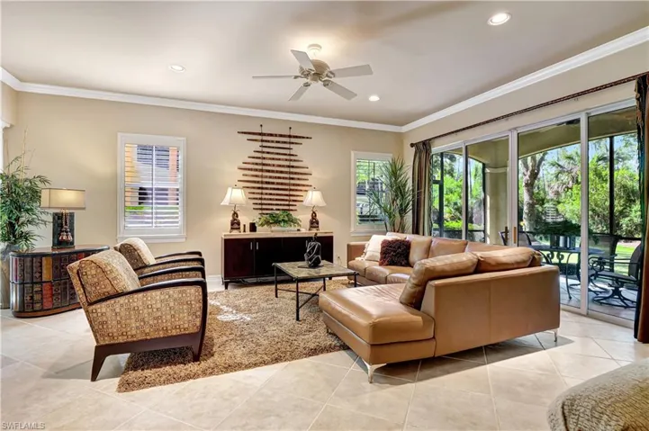 2866  Castillo  CT, Naples, FL 34109