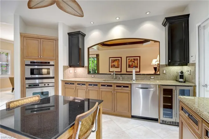 2866  Castillo  CT, Naples, FL 34109