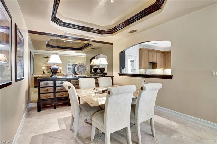 2866  Castillo  CT, Naples, FL 34109