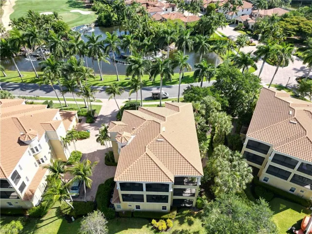 2866  Castillo  CT, Naples, FL 34109