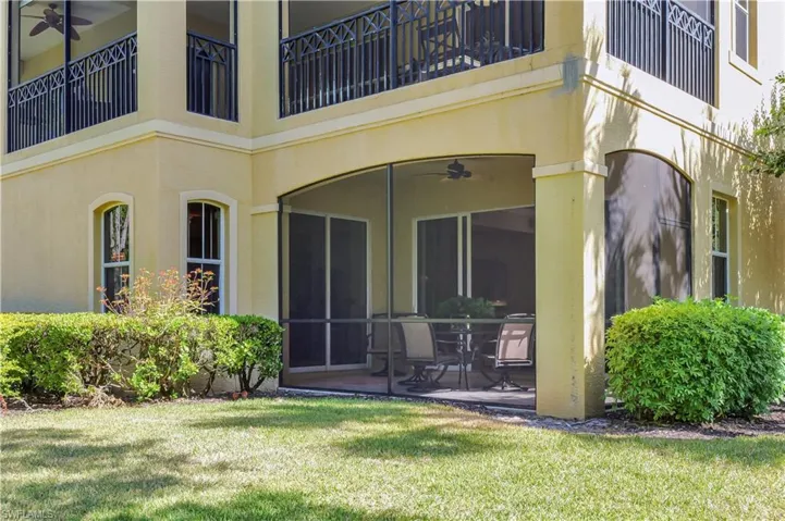 2866  Castillo  CT, Naples, FL 34109