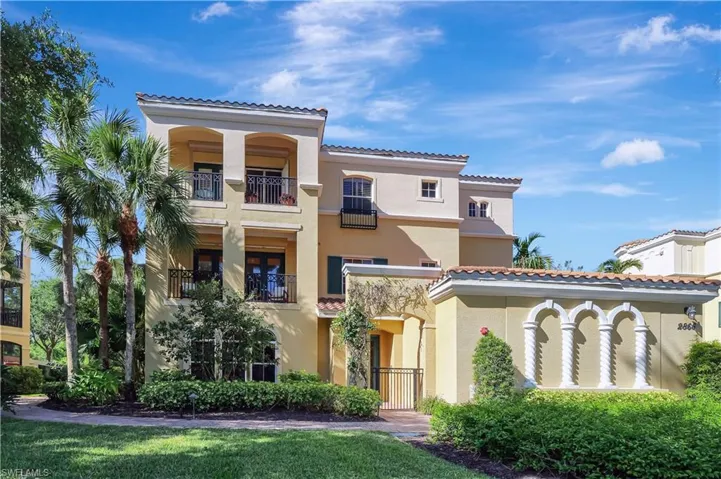2866  Castillo  CT, Naples, FL 34109