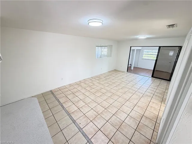 7647 living room