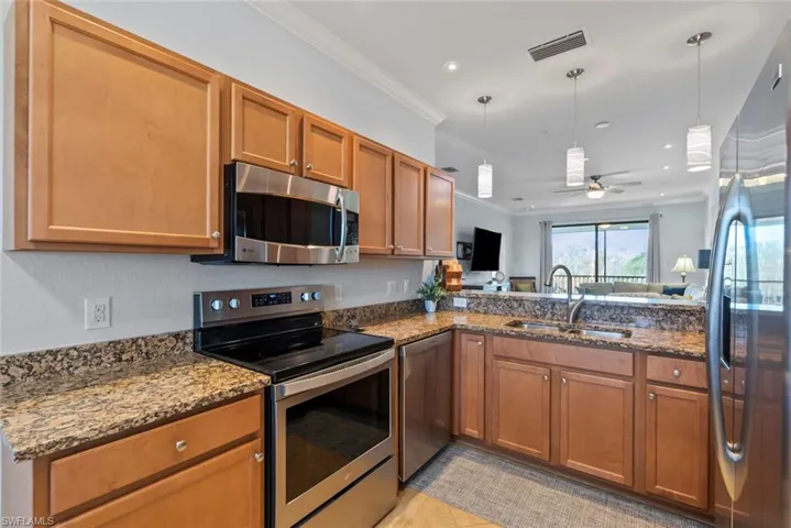 Granite & Stainless