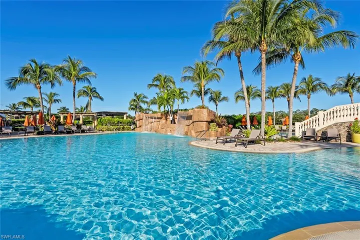 9715  Acqua  CT, Naples, FL 34113