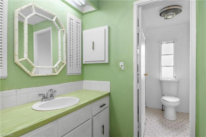 12  Monaco  TER, Naples, FL 34112