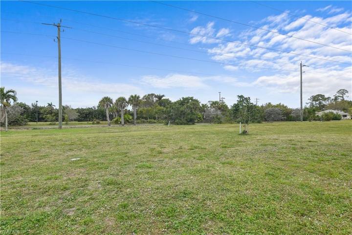 12  Monaco  TER, Naples, FL 34112