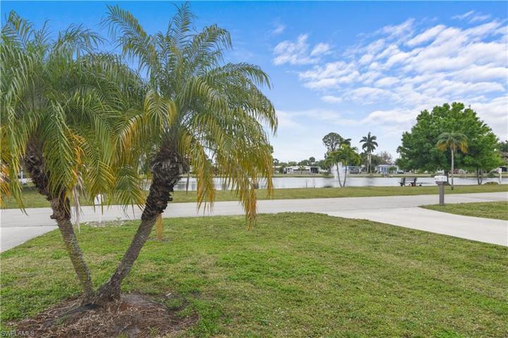 12  Monaco  TER, Naples, FL 34112