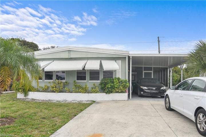 12  Monaco  TER, Naples, FL 34112