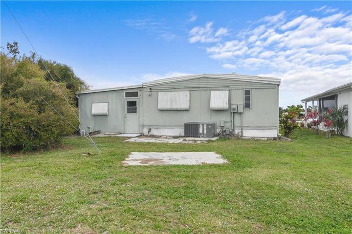 12  Monaco  TER, Naples, FL 34112