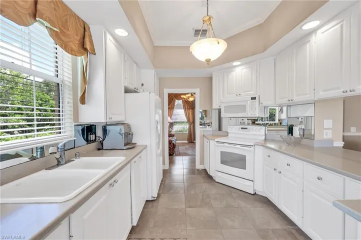 8591  Alessandria  CT, Naples, FL 34114