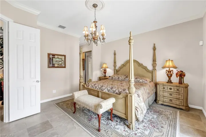 8591  Alessandria  CT, Naples, FL 34114