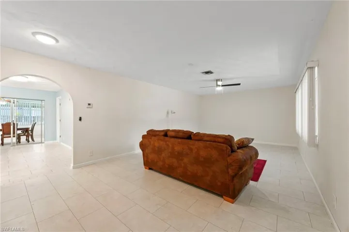 8071 Cleaves Rd, North Fort Myers, Florida 33903
