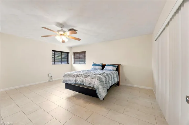 8071 Cleaves Rd, North Fort Myers, Florida 33903