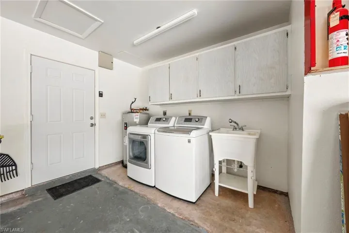 8071 Cleaves Rd, North Fort Myers, Florida 33903