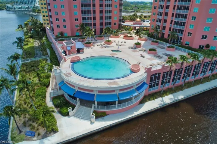 2743  1st  ST, Fort Myers, FL 33916