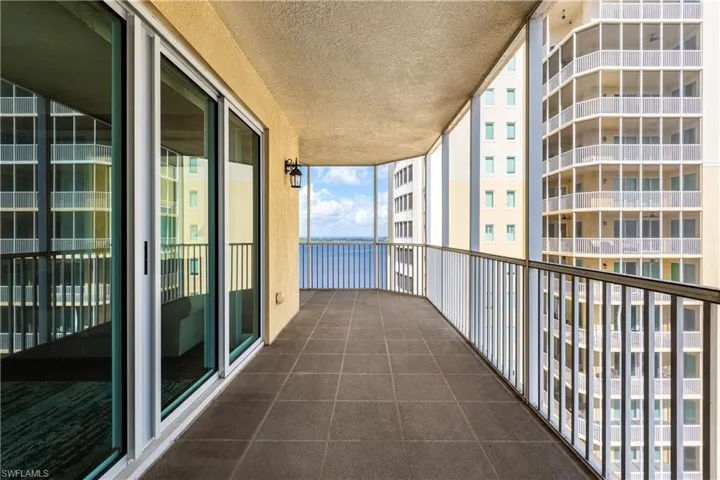 2743  1st  ST, Fort Myers, FL 33916