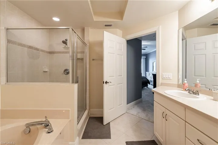 2743  1st  ST, Fort Myers, FL 33916