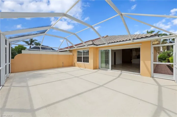 Large Extended Lanai