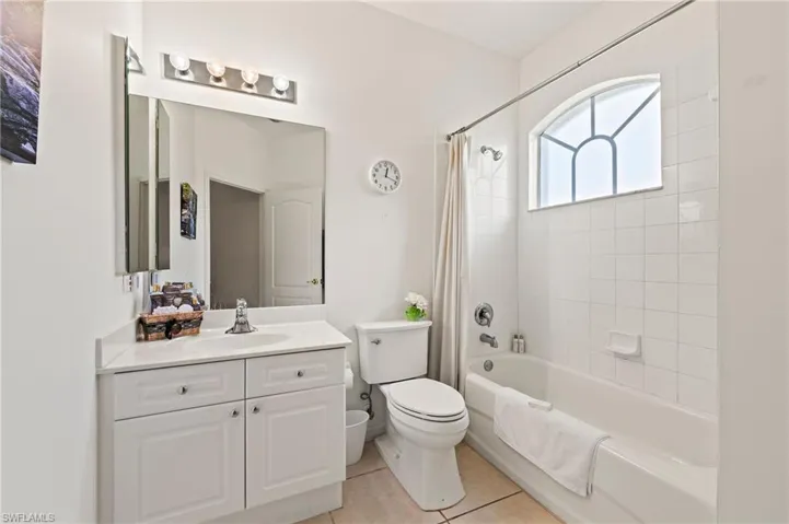 1932  Crestview  WAY, Naples, FL 34119