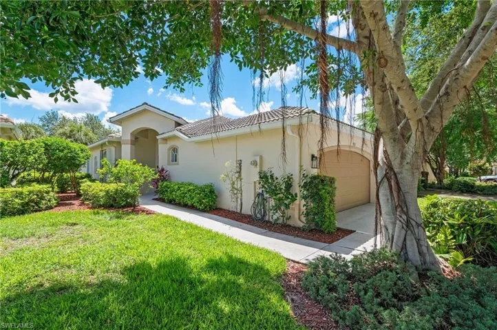 1932  Crestview  WAY, Naples, FL 34119