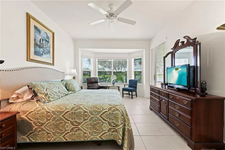 1932  Crestview  WAY, Naples, FL 34119
