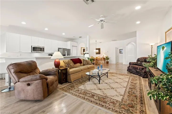 1932  Crestview  WAY, Naples, FL 34119