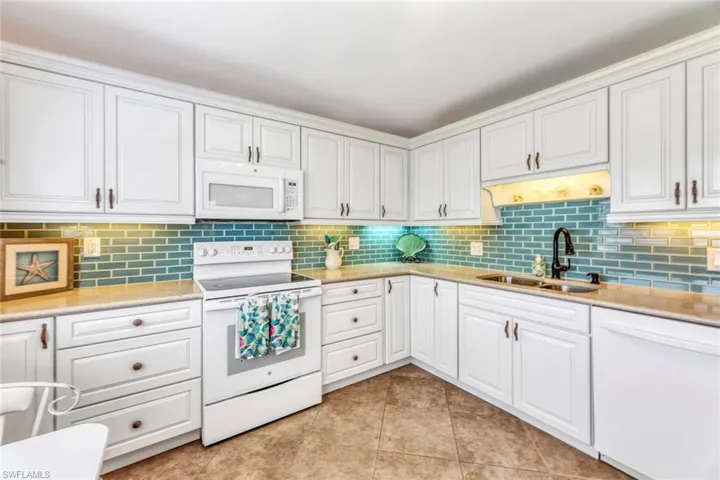 245  Quails Nest  RD, Naples, FL 34112