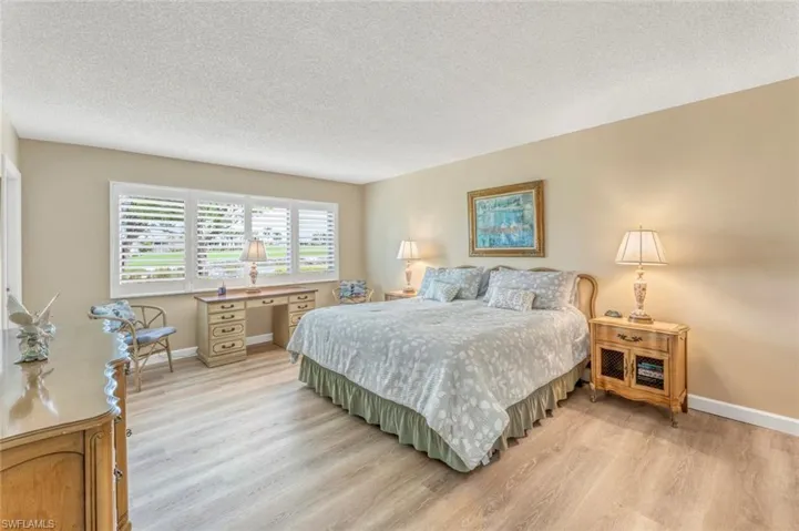 Beautiful large Primary Bedroom