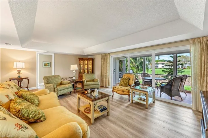 245  Quails Nest  RD, Naples, FL 34112