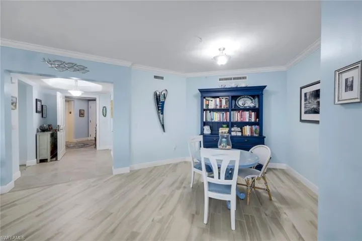 1060 Borghese Ln 1404, Naples, Florida 34114