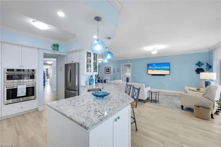 1060 Borghese Ln 1404, Naples, Florida 34114